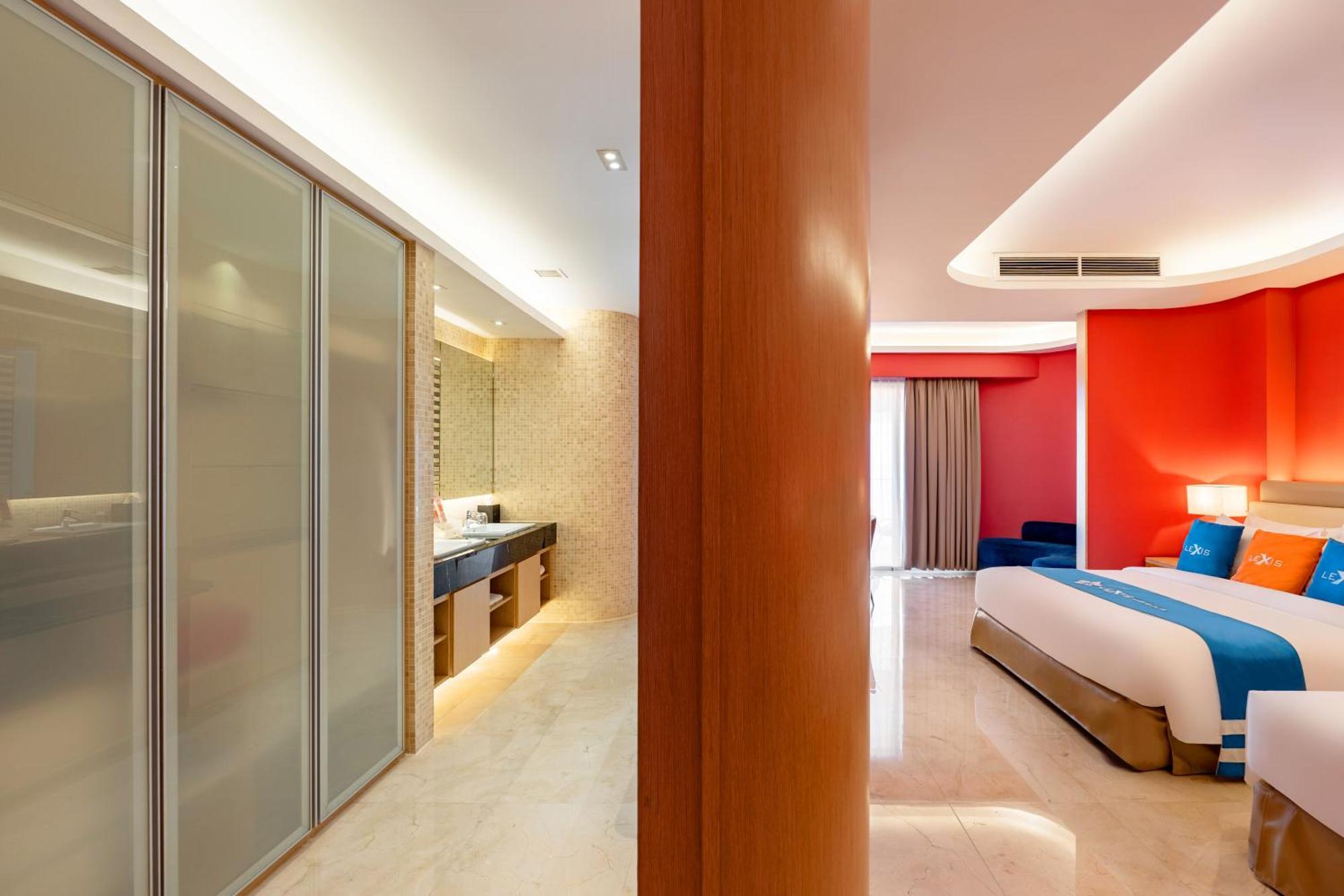 Lexis Hibiscus Port Dickson Hotel Exterior photo
