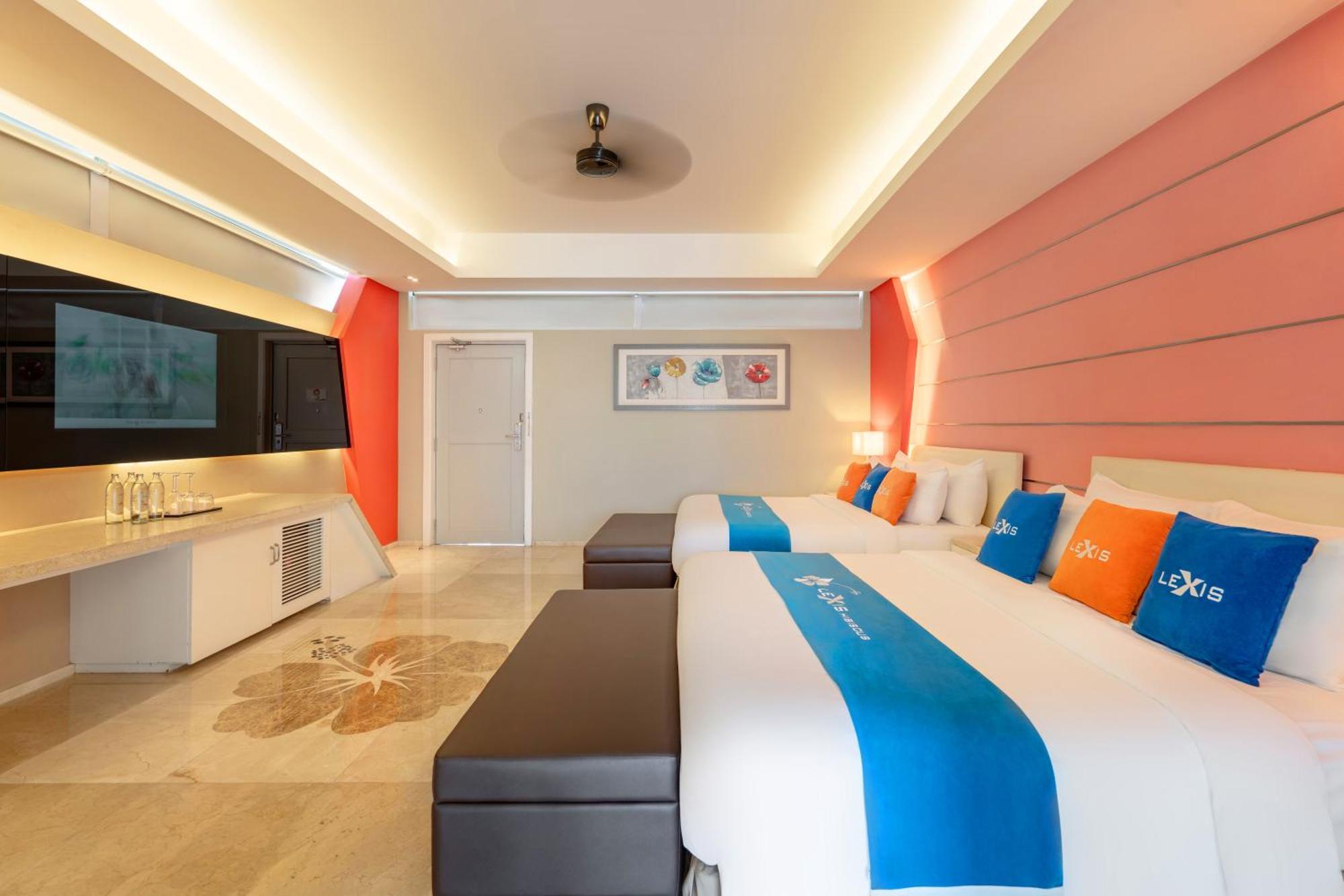Lexis Hibiscus Port Dickson Hotel Exterior photo