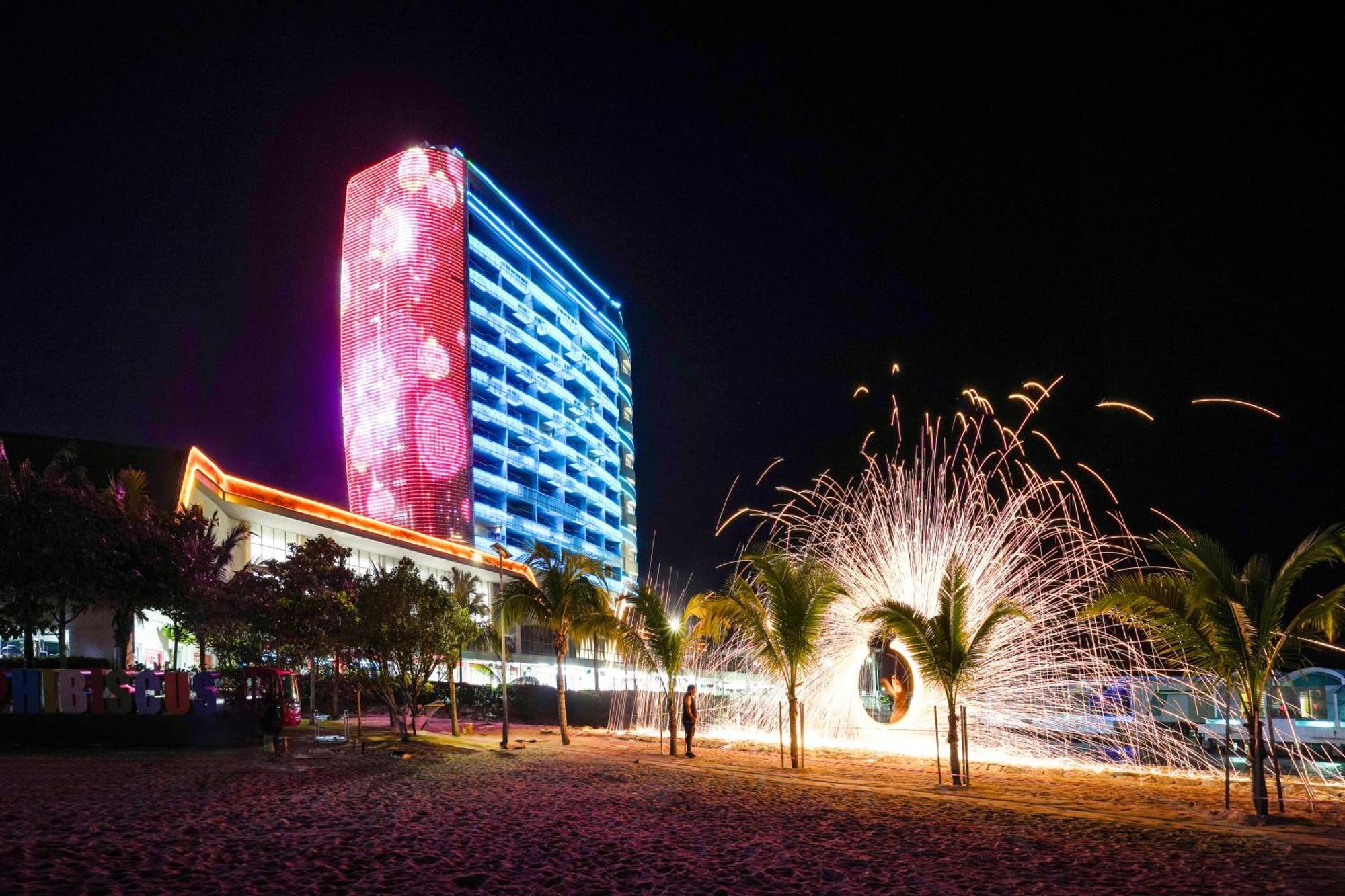 Lexis Hibiscus Port Dickson Hotel Exterior photo
