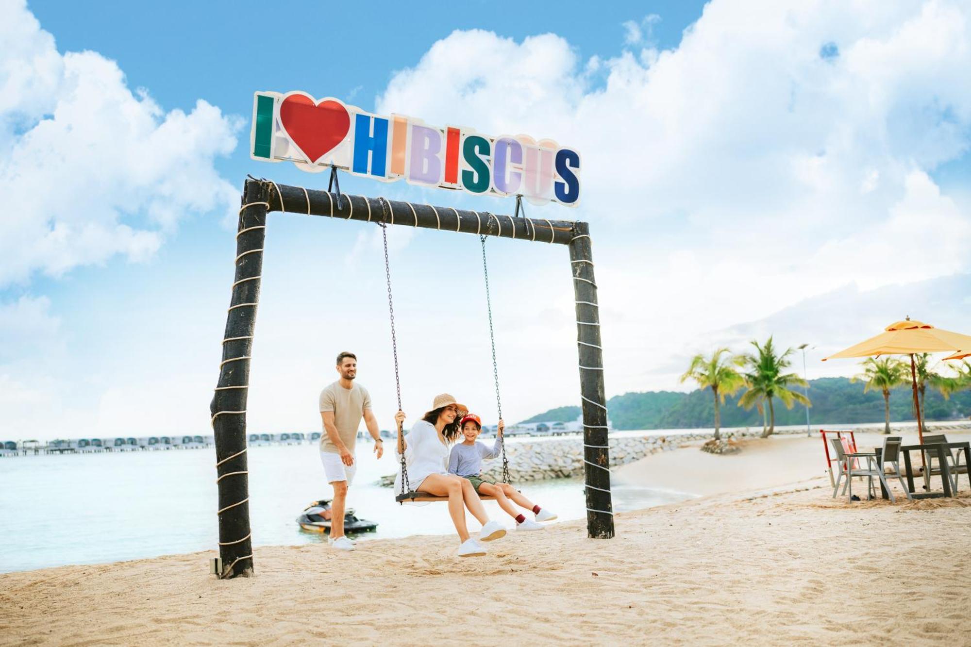 Lexis Hibiscus Port Dickson Hotel Exterior photo